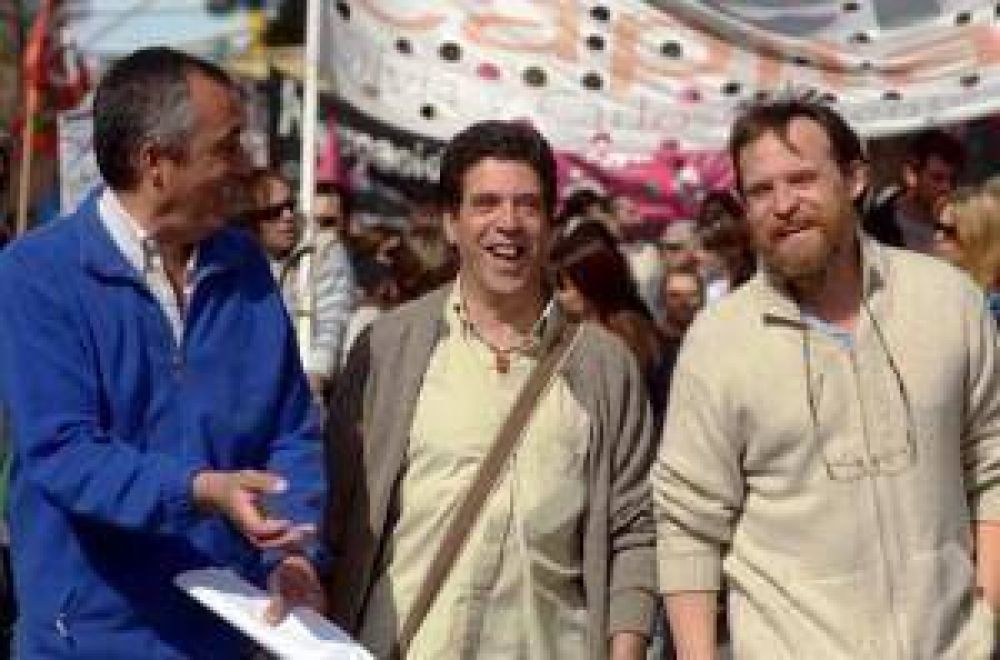 La conducci�n de ATEN, en tregua por la pelea