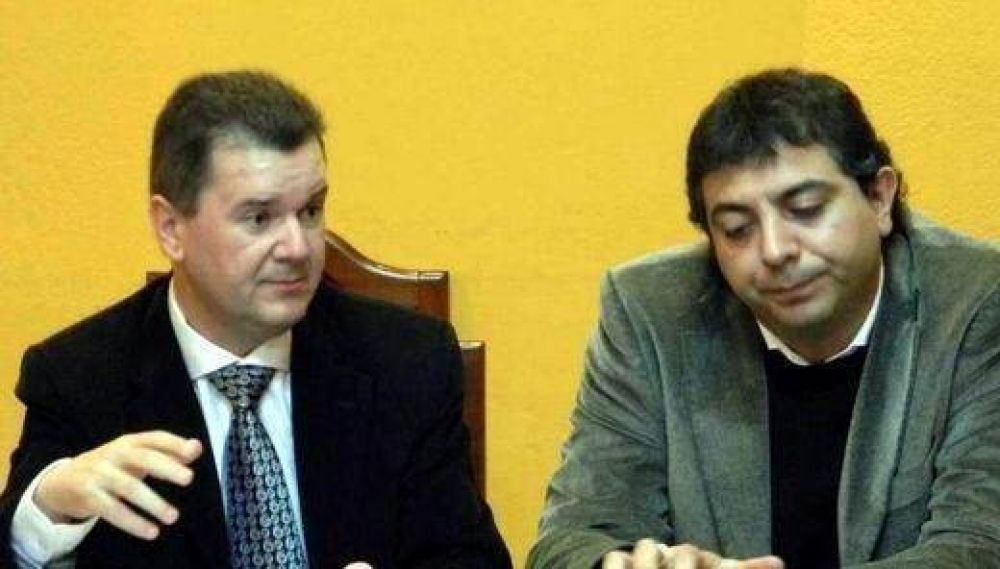 De�n Funes tendr� cuatro carreras universitarias a partir de 2013