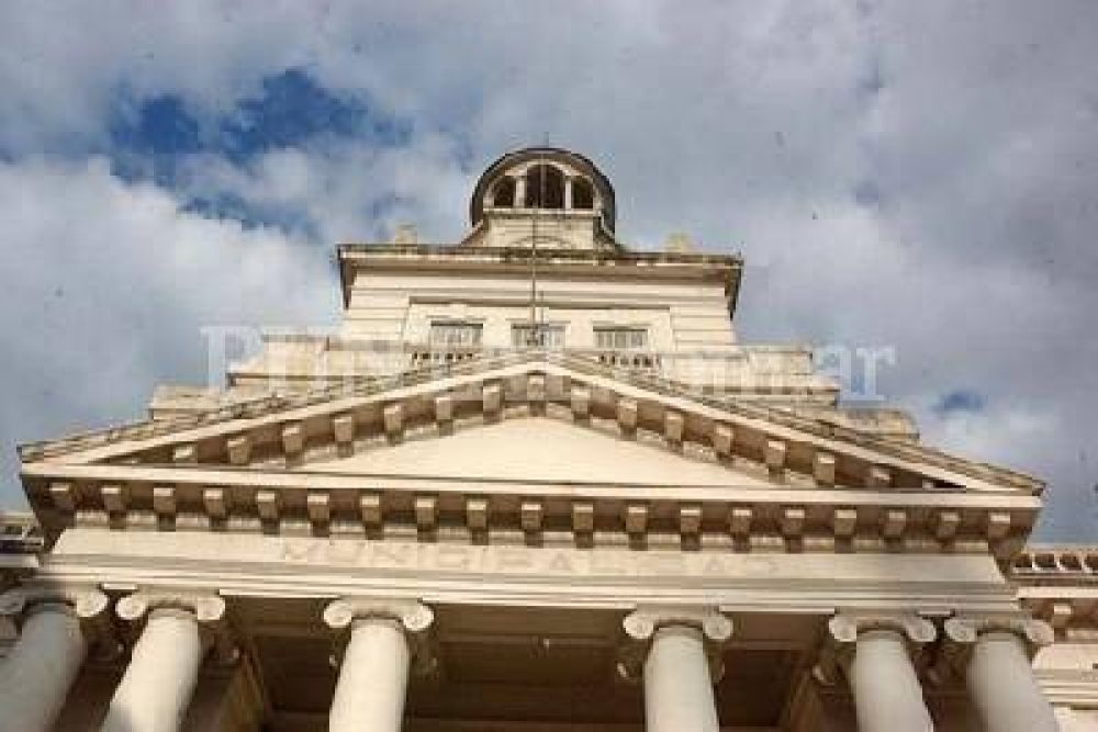  En s�lo 6 meses, se duplic� el d�ficit del Municipio