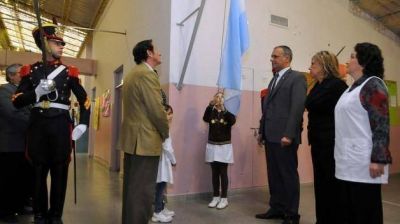 El gobernador particip� de la presentaci�n del Museo Itinerante del General San Mart�n