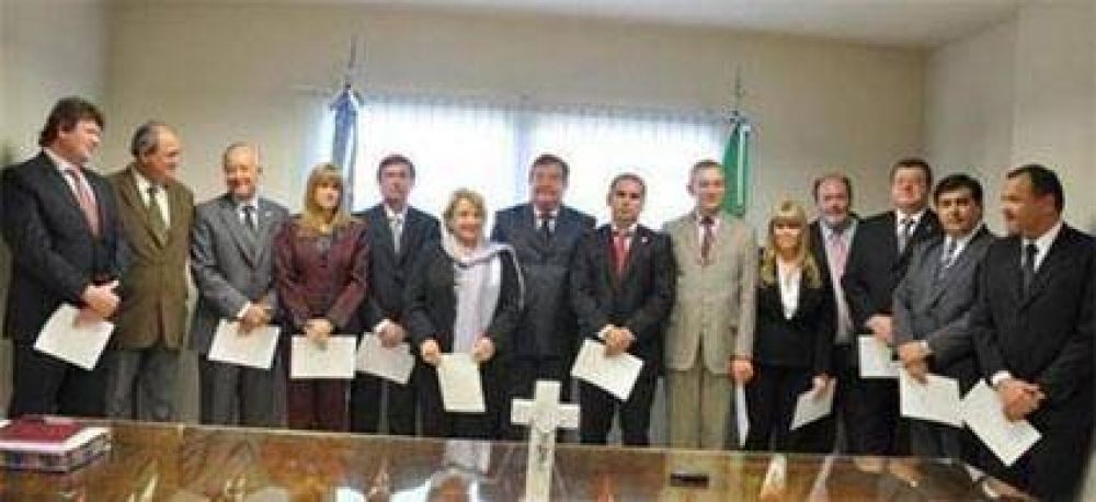 Renuncio el juez Juan Zaloff Dakoff, abrumado por denuncias en su contra