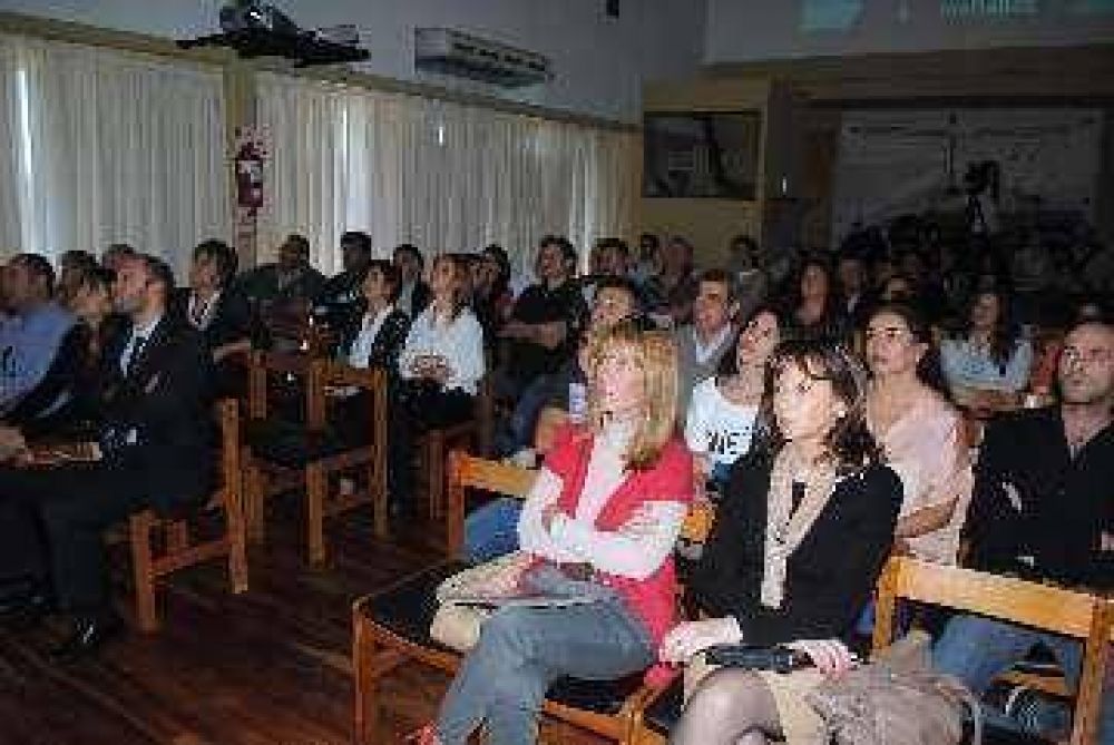 Lanzaron el Pre-MICA, Mercado de Industrias Culturales de la Patagonia	