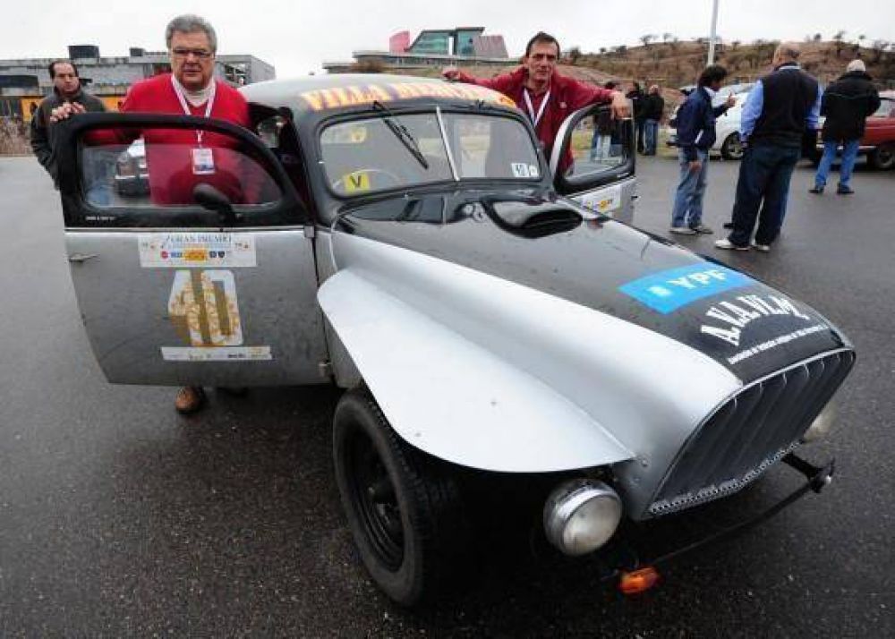Finaliz� la antepen�ltima etapa del X Gran Premio Hist�rico