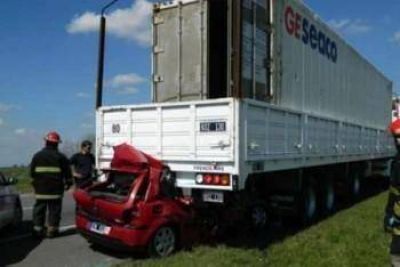 Dos muertos por un violento choque en Ruta 2