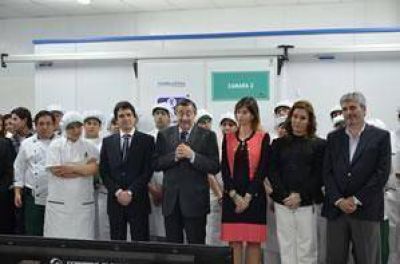 Una nueva f�brica para cumplir con Lama Pascua