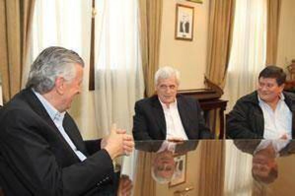Cal� no habl� de su candidatura en la Central Obrera