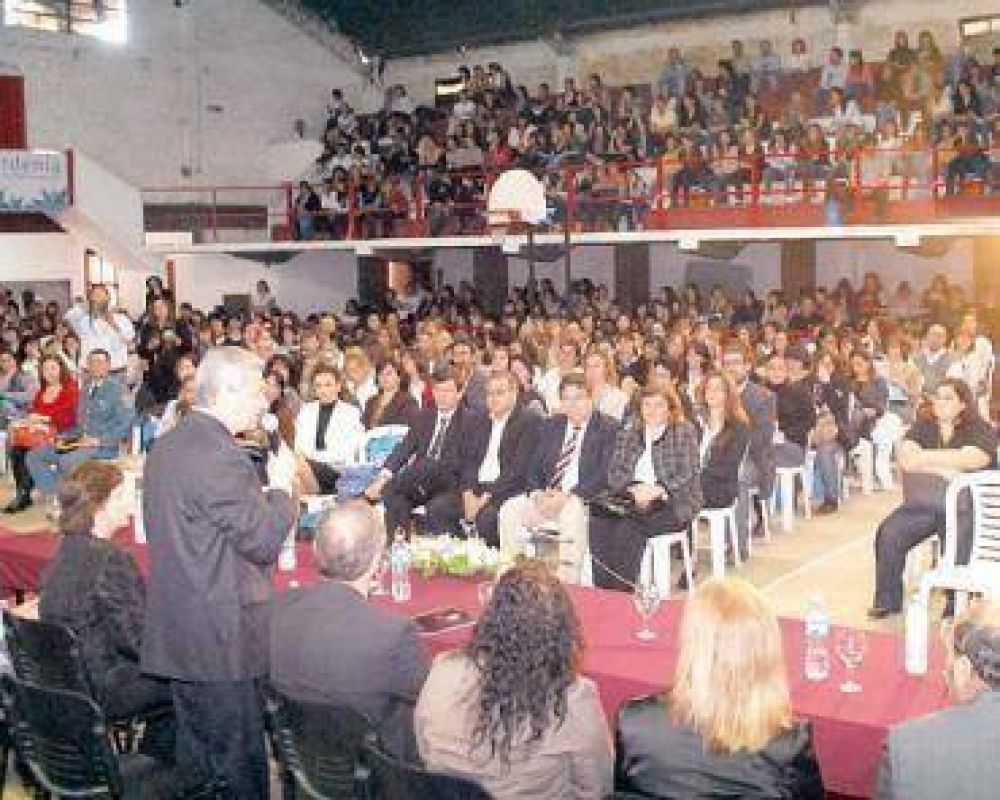 Cientos de docentes en el Congreso