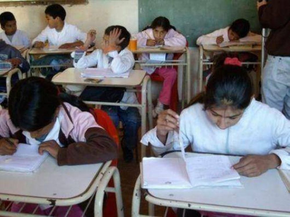 M�s horas de clase en cinco escuelas correntinas