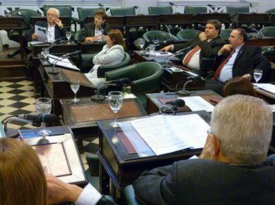 El Jury de Enjuiciamiento dividi� las aguas en la C�mara de Senadores