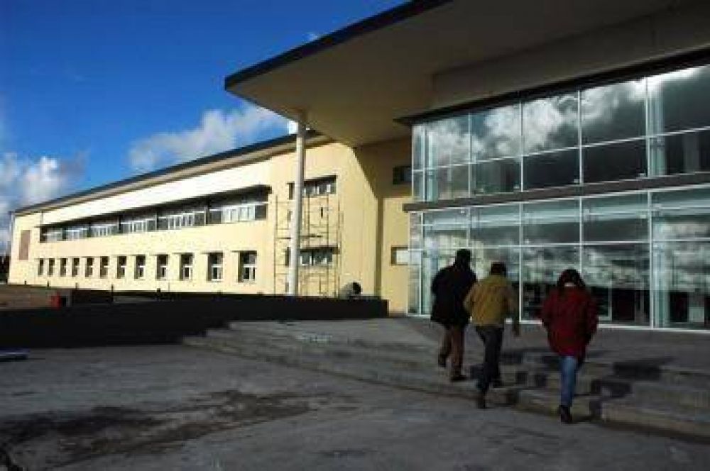 El rector de la UNRN inform� sobre avances en cuatro importantes edificios universitarios