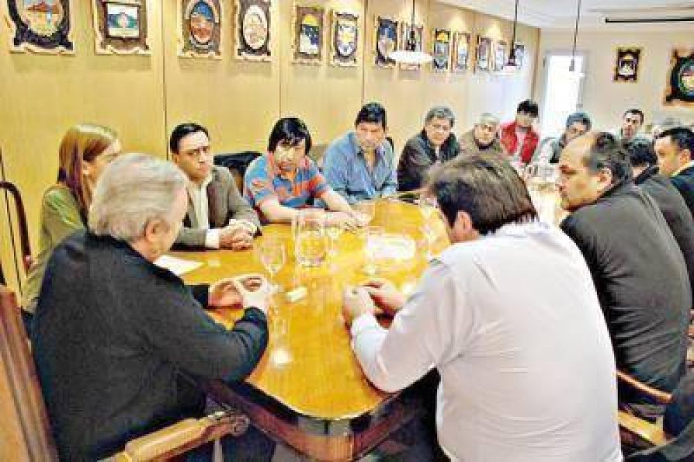 Finalmente el gobierno de la provincia se reuni� con la FETRAMS
