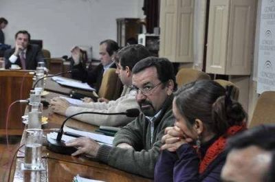 Desde el FAP y la UCR aseguran que la Gesti�n Municipal usa la pauta publicitaria "para morigerar o directamente callar la cr�tica que pueda surgir desde los medios de comunicaci�n"