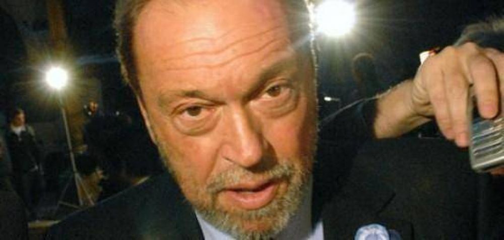 'Scioli firm� la emergencia porque lo pidi� Tinelli en twitter' dijo Biolcatti