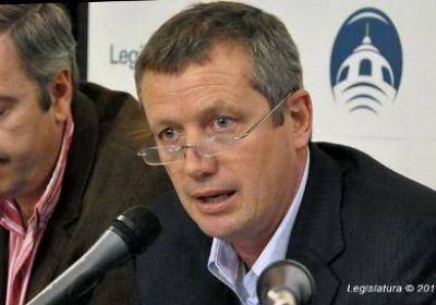 Legislatura: Monz� anticip� que quieren primarias y boleta �nica