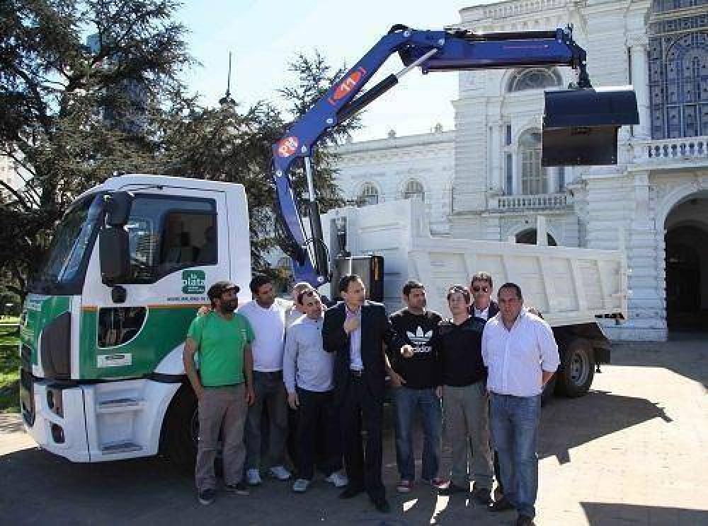 Sumaron tres nuevos camiones al "Servicio Municipal 72 hs"