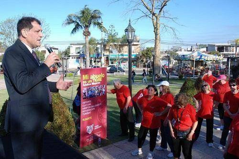 Los adultos mayores disfrutan del mes con �Mi Abuelo es un Tigre�