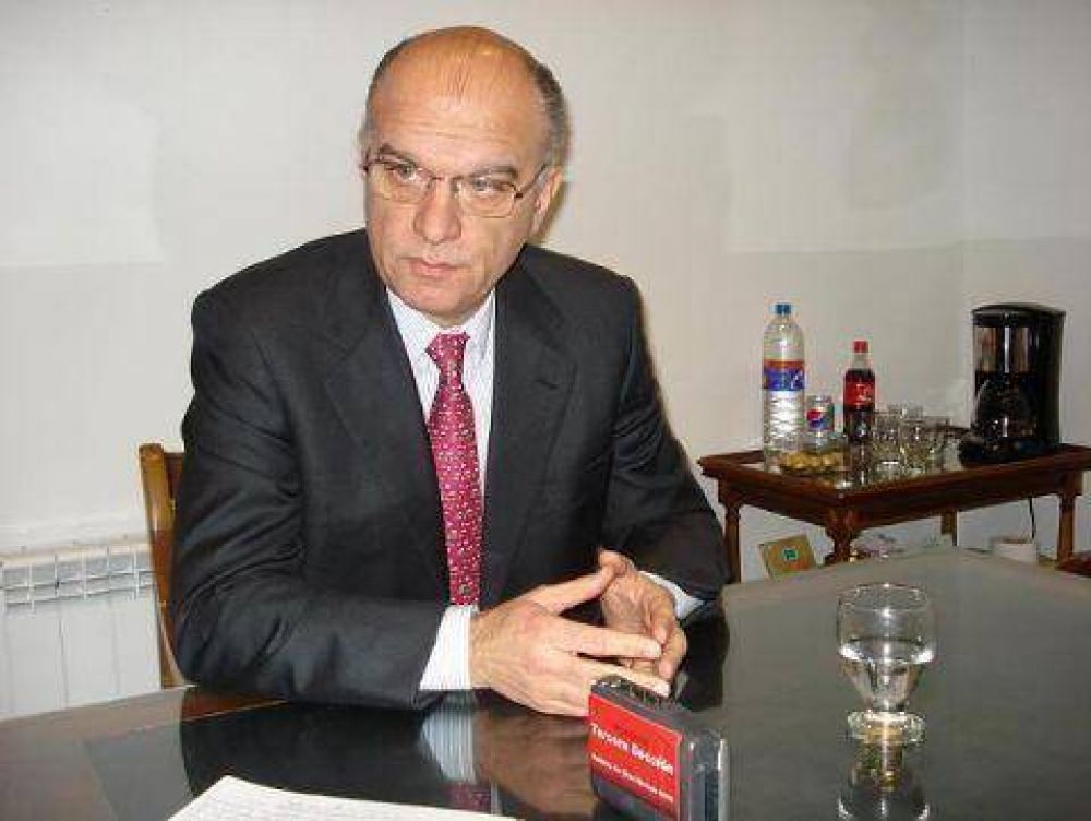 Grindetti entrego a Diaz Perez una carta con propuestas para mejorar la seguridad en Lanus
