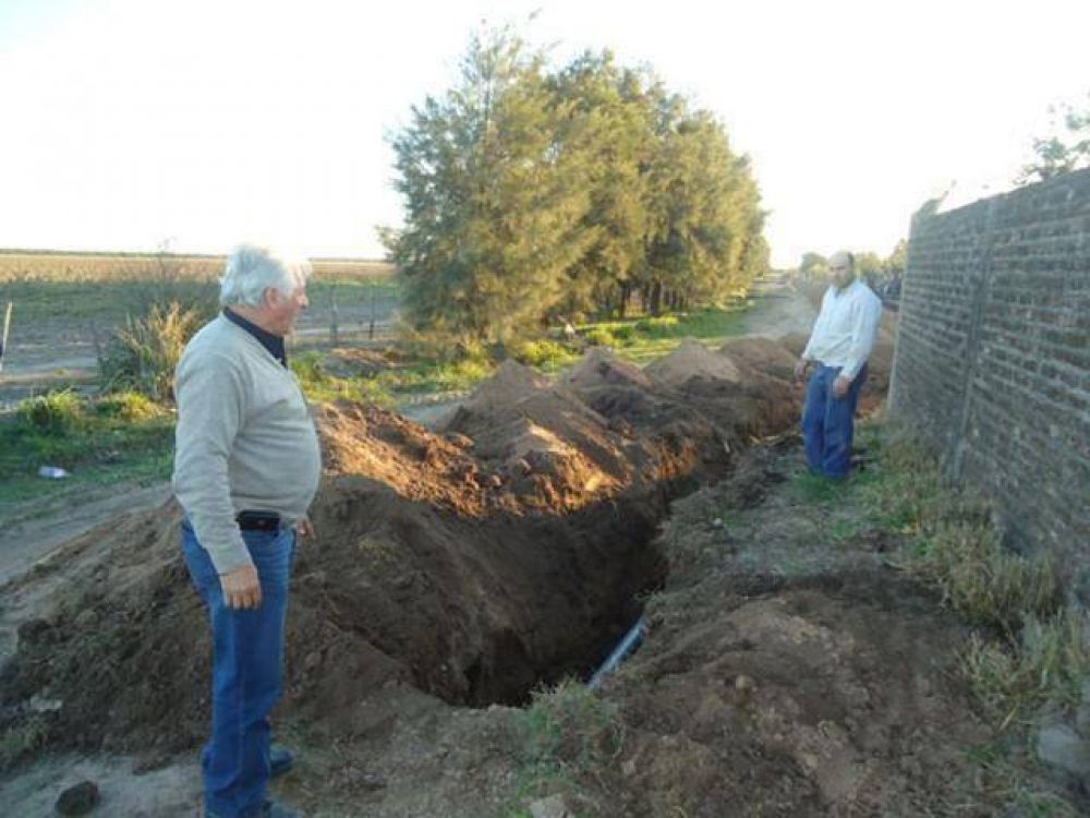 Avanzan los trabajos en la represa y de red de agua