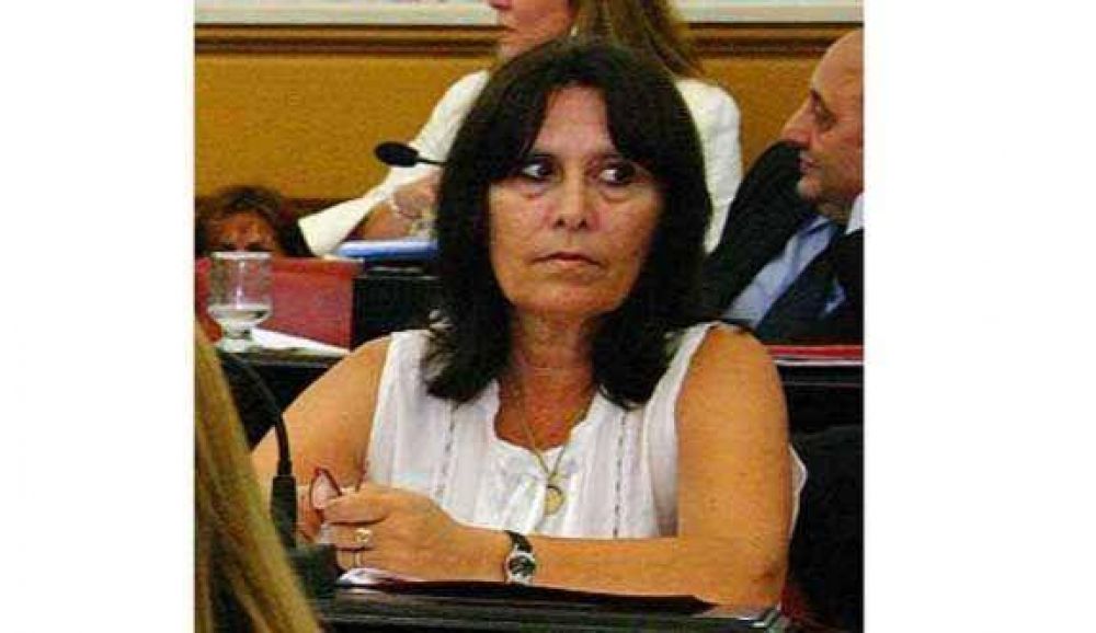 Falt� a la sesi�n e intent� evitar el descuento con una mentira