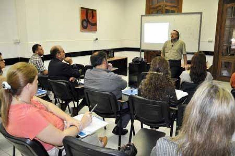  Una mirada desde la Naci�n y la Provincia al sistema previsional 