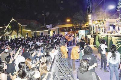Con gran actuaci�n de Los Pericos y Babas�nicos cerr� el Salamanca Rock 2012 y hoy se har� la vigilia