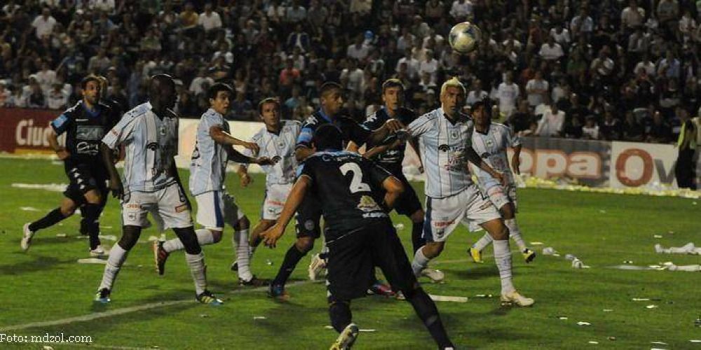  Independiente Rivadavia y Gimnasia de Jujuy empataron sin tantos en Mendoza