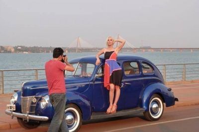 Ingrid Grudke estuvo en una sesi�n de fotos en la Costanera de Posadas