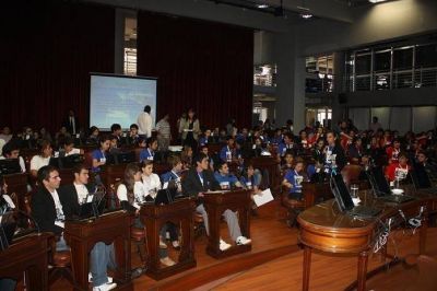 Con actividades en el Recinto concluy� el Parlamento Estudiantil Misionero 2.0