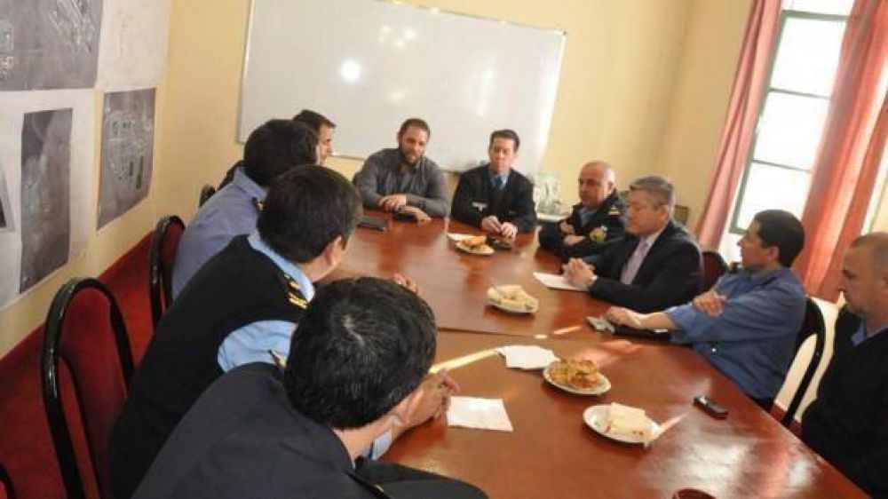 Ginski:"Buscamos poner el trabajo en la calle, porque es el lugar donde tiene que estar nuestra Polic�a�