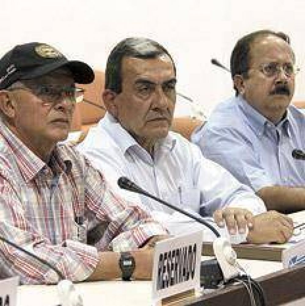 Las FARC abren juego y presentan equipo