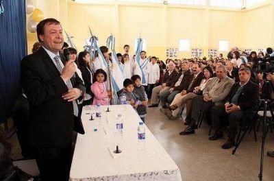  Weretilneck inaugur� ampliaci�n de escuela de Jacobacci