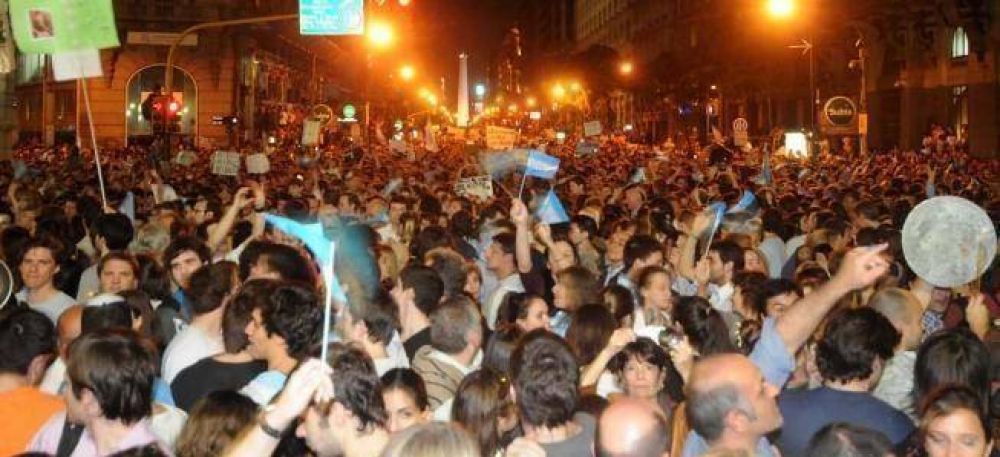 Cacerolazo: �Cu�nta gente sali� a la calle?