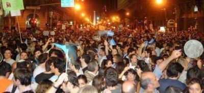 Cacerolazo: �Cu�nta gente sali� a la calle?