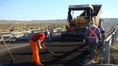 Repavimentaci�n de rutas 40 y 60