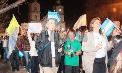 El cacerolazo, seg�n los dirigentes pol�ticos locales