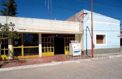 Roban un comercio al lado de la comisar�a en Fiambal�