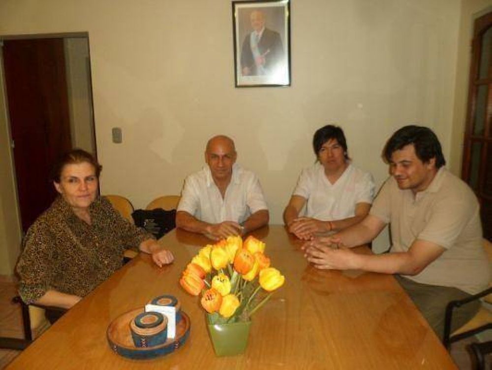Radicales preparan la cr�tica para Luc�a