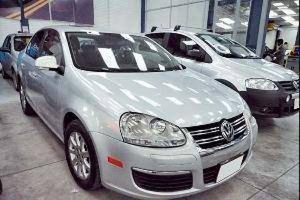 Santiague�os invierten casi $100 millones m�s que en 2011 en compra de veh�culos 0km