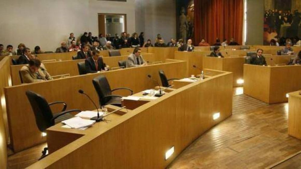  La UCR pide informes y reparte culpas por la instalaci�n de transformadores en Barrio Sur