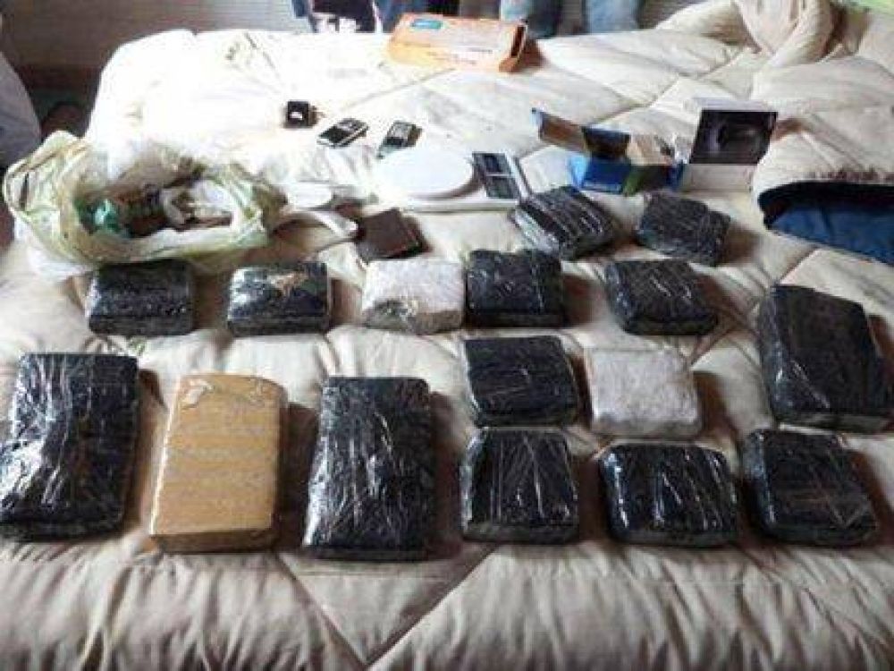 Detienen seis personas y secuestran armas y droga en varios operativos en Villaguay
