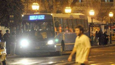 Mestre le cruz� el bondi al aumento del boleto
