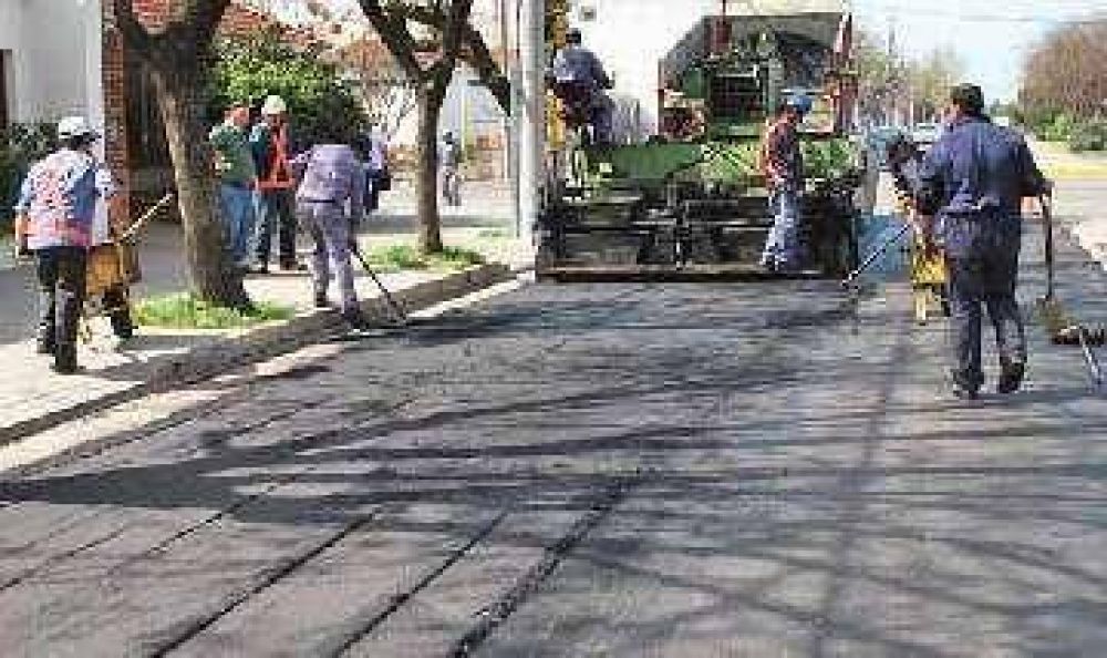 Repavimentaci�n de asfalto en varias calles de la ciudad	