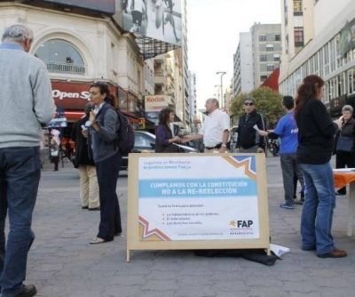 Comenz� en Mar del Plata la campa�a contra la re reelecci�n