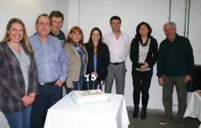 Vecinalistas del Puerto celebraron 75 a�os donando 12 motos a la Delegaci�n Municipal 