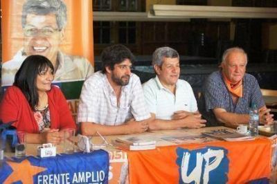 Con V�ctor De Genaro se present� la mesa de Unidad Popular en Chivilcoy  