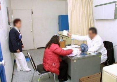 Algunos profesionales de la salud exigen un plus no permitido