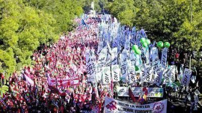 Masiva marcha en Madrid: Los espa�oles exigen un refer�ndum sobre el ajuste