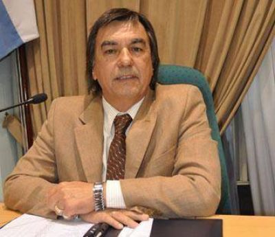 Prosecretario de Legislatura cuestion� a Peralta
