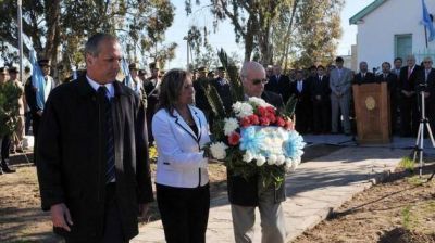 Buzzi encabez� el acto por el 147� aniversario de Rawson