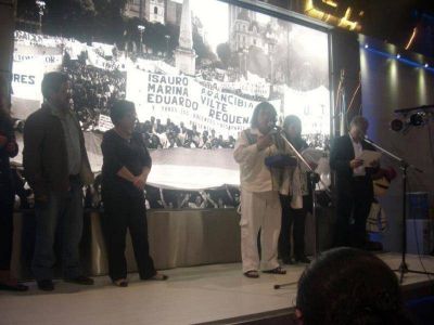 Una docente rural recibi� el premio �maestros de vida� de CTERA
